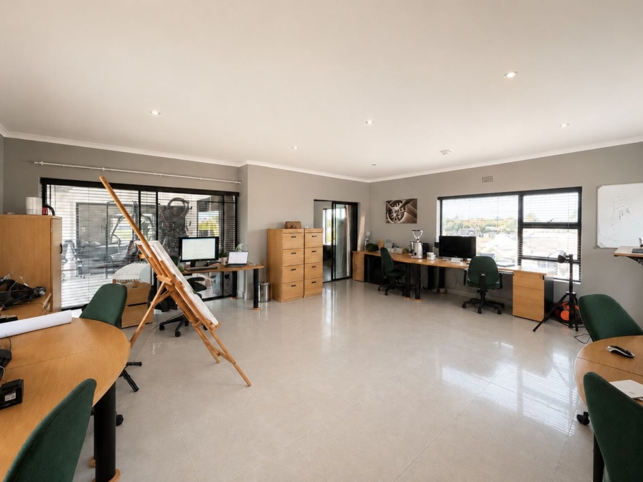 4 Bedroom Property for Sale in Flamingo Vlei Western Cape